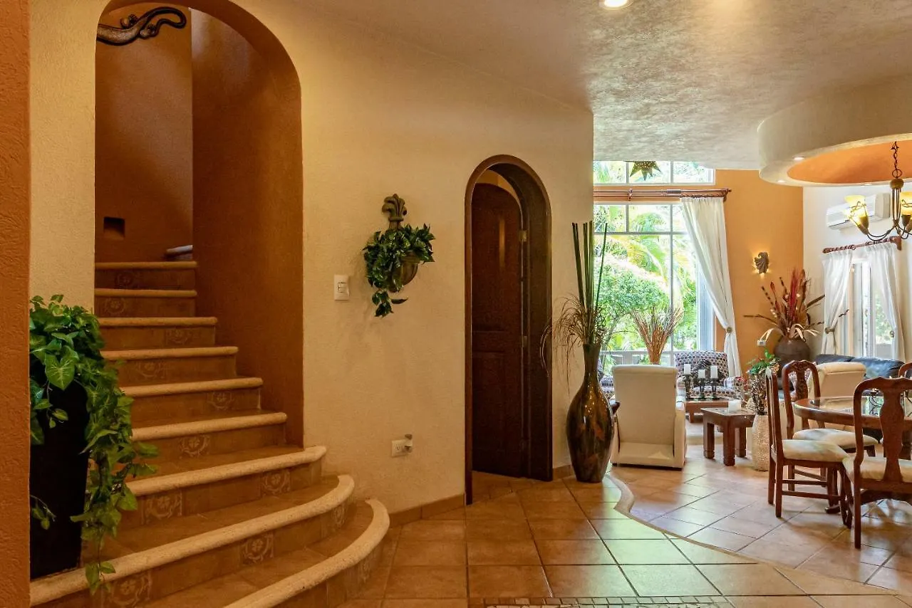 Casa Cascada - 3 Bdrm House For 6, Close To The Beach Playa del Carmen 0*,  Messico