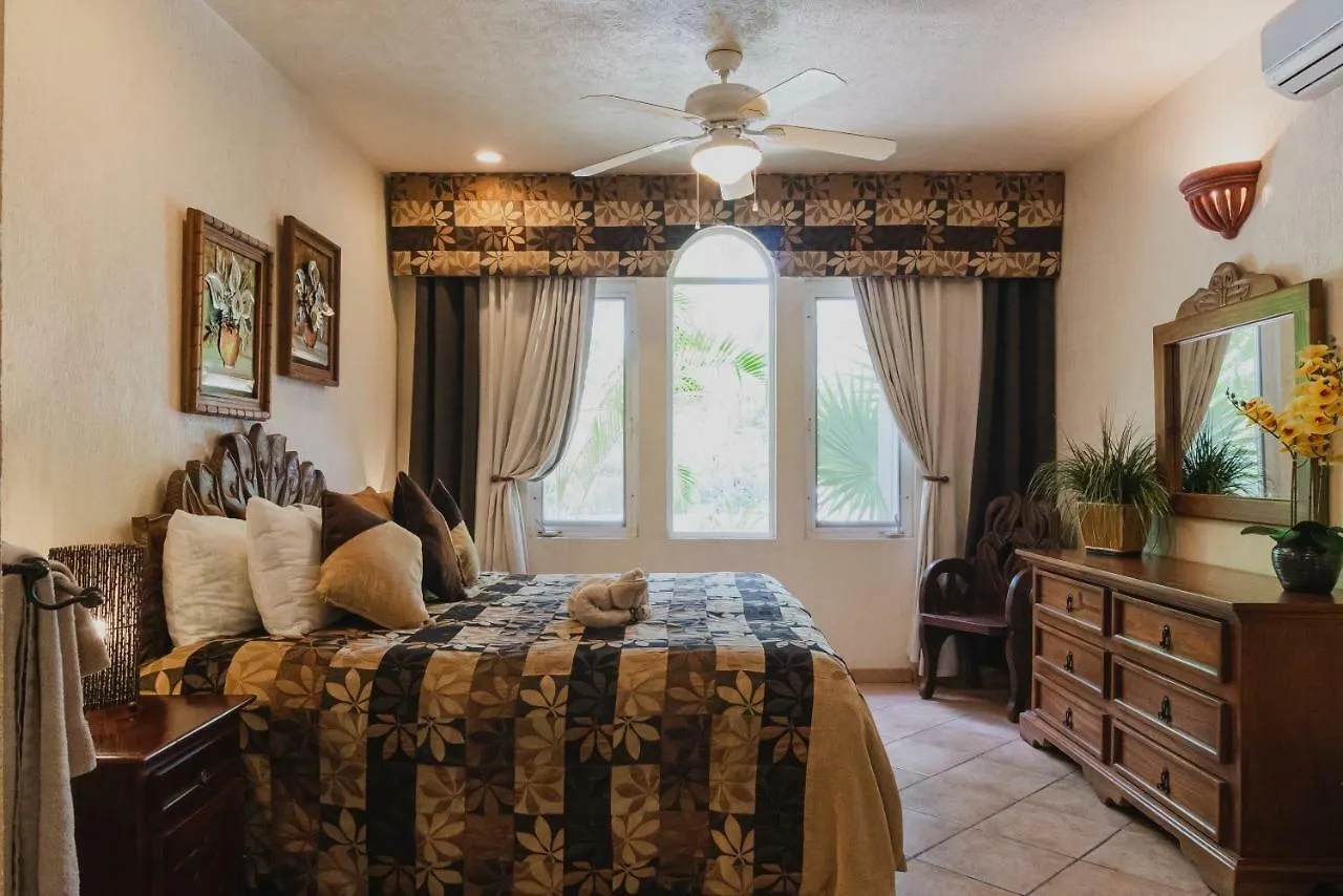 Casa Cascada - 3 Bdrm House For 6, Close To The Beach Playa del Carmen Casa vacanze